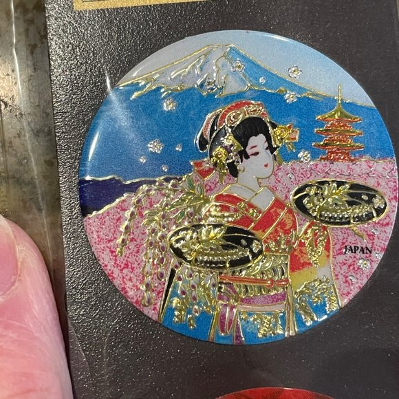 Japanese Chokin gold etched magnets - Picture 7 of 10